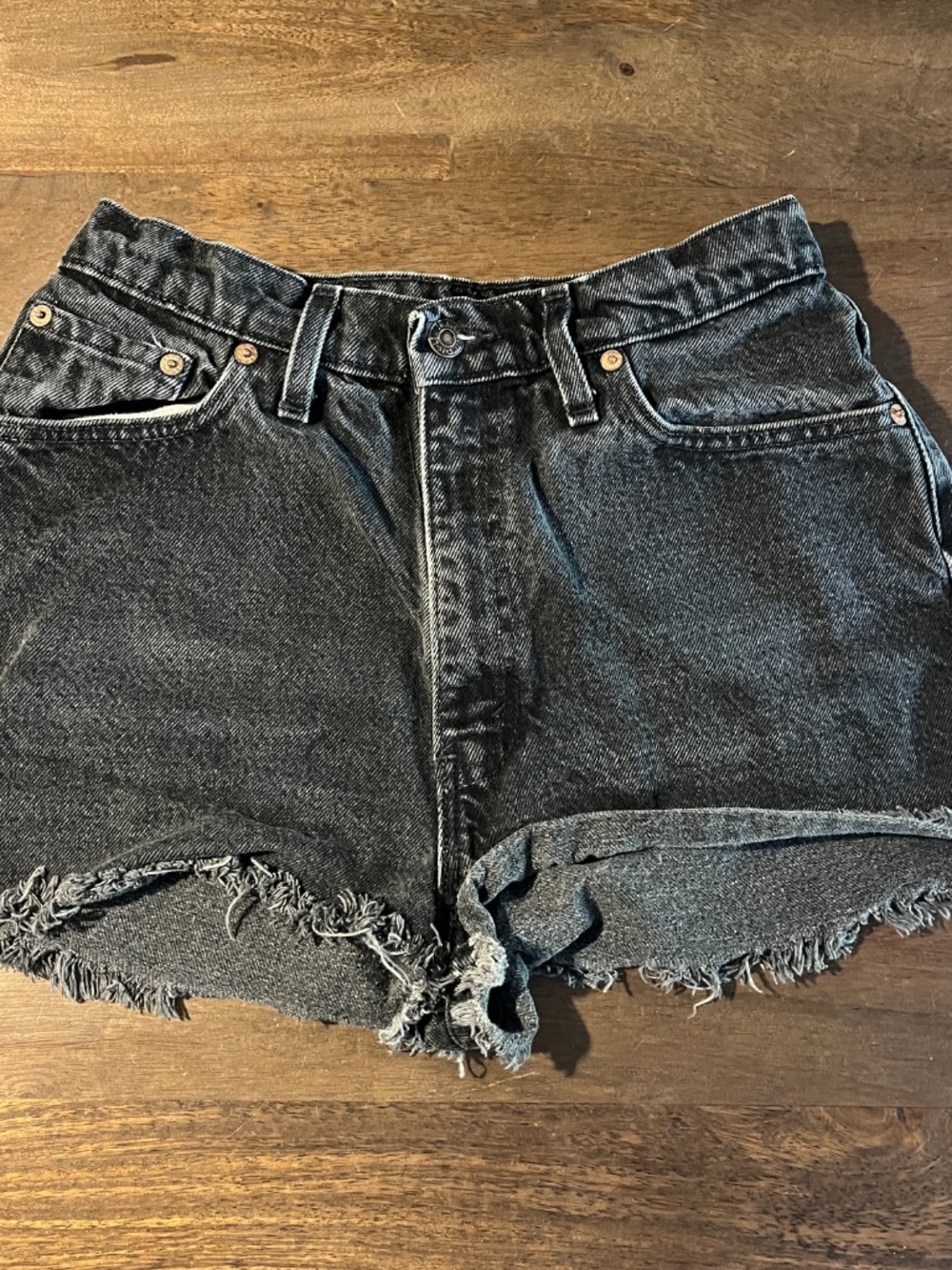 Vintage 1990s Levi’s  Black Cutout Jeans Shorts Size 26